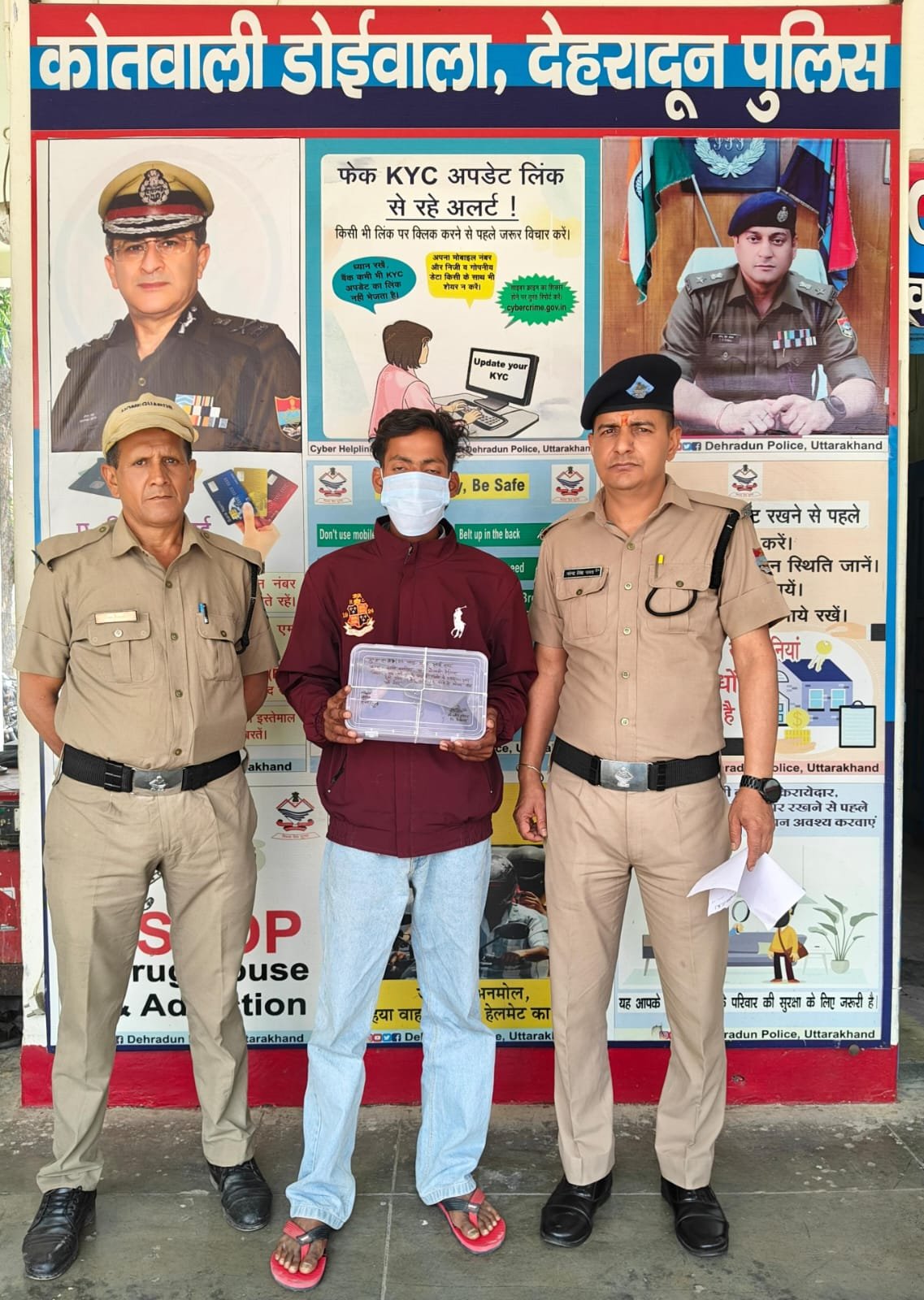 सीएम आवास से 60 किलो शहद उत्पादन, धामी ने दिए 3-B गार्डन विकसित करने के निर्देश