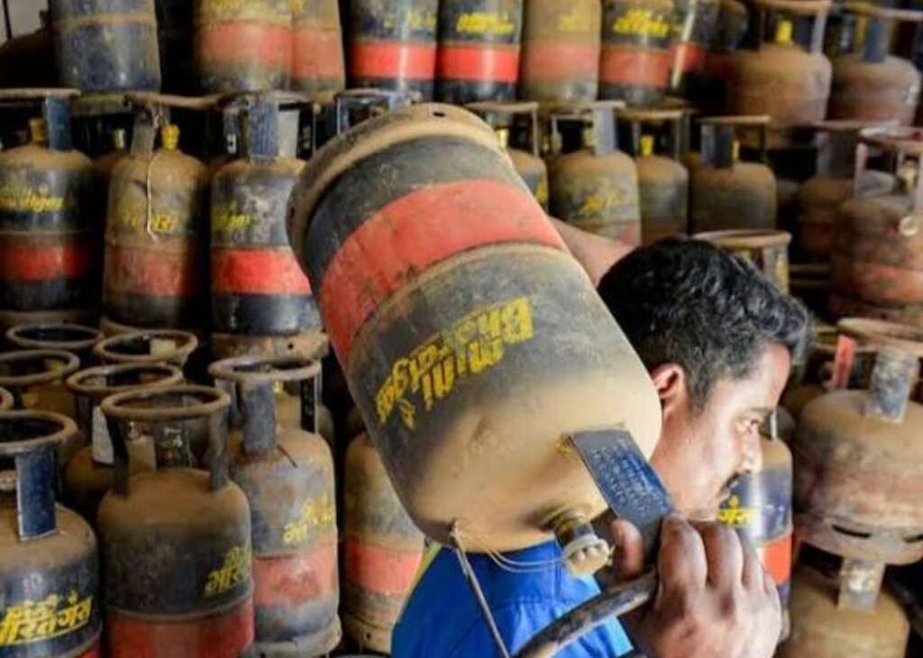 उत्तराखंड में कमर्शियल गैस सिलेंडर सप्लाई बंद, होटल-ढाबों पर संकट