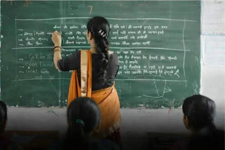 शिक्षकों के लिए बड़ी राहत: 22 साल बाद मिलेगा प्रोन्नत वेतनमान