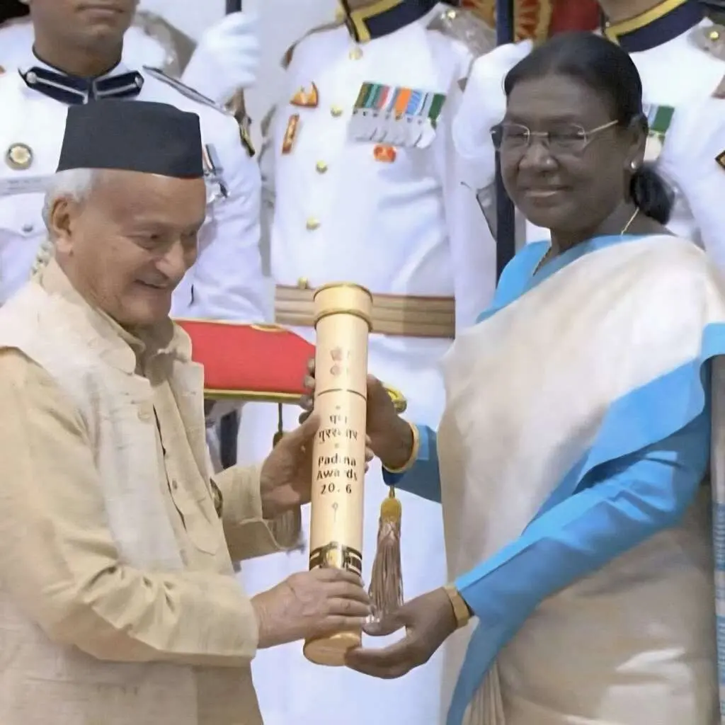 राष्ट्रपति मुर्मु ने भगत सिंह कोश्यारी को पद्म भूषण से सम्मानित किया, सीएम धामी ने दी बधाई