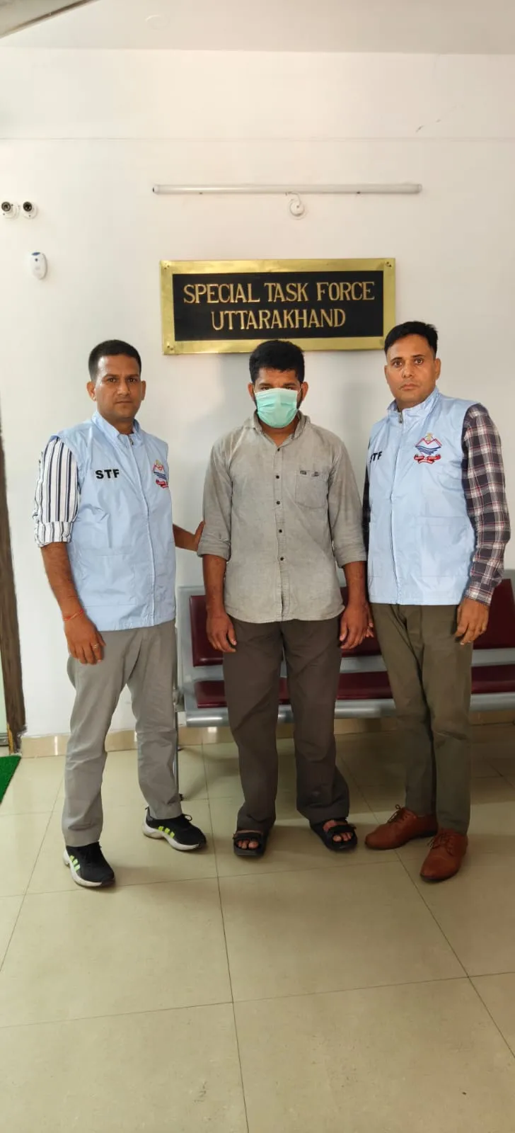 “साइबर क्राइम पुलिस स्टेशन देहरादून की बड़ी कार्यवाही, फर्जी इंस्टाग्राम आईडी “Uttarakhand_police__112” संचालित करने वाला युवक गिरफ्तार।