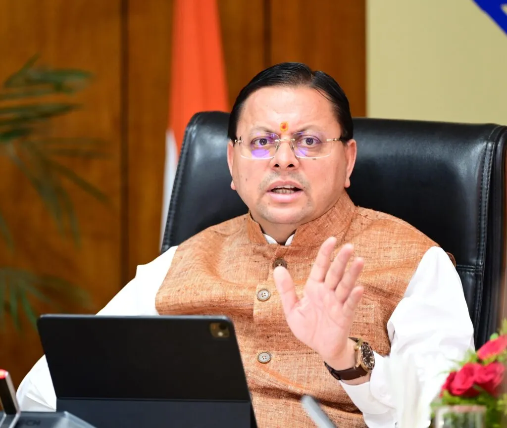 उत्तराखंड सरकार का बड़ा कदम: हिंदी के साथ अब संस्कृत में भी होंगे सरकारी बोर्ड