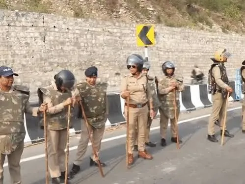 उत्तराखंड में आज पंजाब के निहंगों की बैठक:बॉर्डर पर ITBP-PAC तैनात, गाड़ियों की चेकिंग की जा रही
