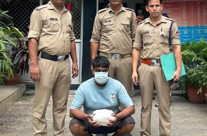 ऑपरेशन प्रहार के तहत कुमायूँ पुलिस की बड़ी सफलता 1.121 किलोग्राम अवैध चरस के साथ शातिर तस्कर गिरफ्तार