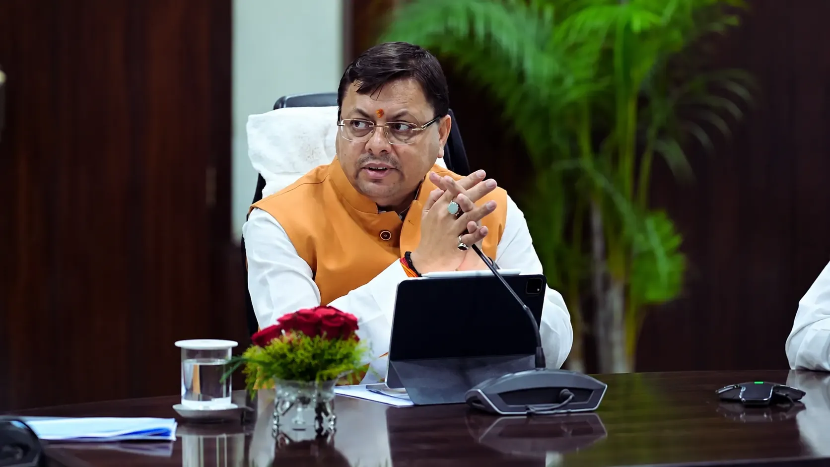 उत्तराखंड: CM धामी ने ₹38 करोड़ की विकास योजनाओं को दी मंजूरी, 5वें-6ठे वेतनमान के पेंशनरों का DA बढ़ा