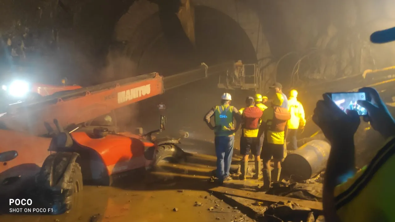 चमोली: मायापुर-पीपलकोटी टनल हादसे में 22 लोग फंसे, 16 का रेस्क्यू; 6 की तलाश जारी