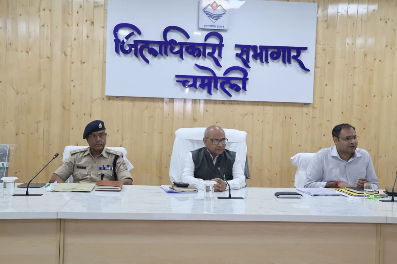 टनल रेस्क्यू में तेजी और बेहतर समन्वय पर जोर, आयुक्त ने श्रमिक हितों की भी ली जानकारी