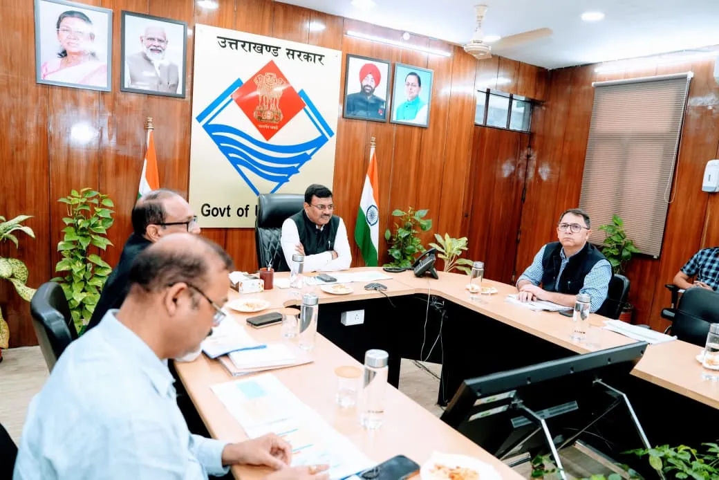 मुख्य सचिव की अध्यक्षता में हुई सड़क सुरक्षा को लेकर गठित अनुश्रवण समिति की बैठक
