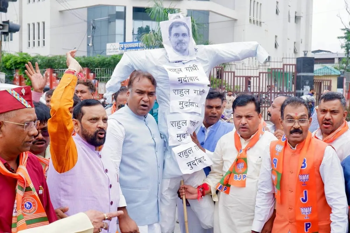भाजपा एससी मोर्चा ने प्रदेशभर में राहुल का पुतला दहन कर किया जबरदस्त प्रदर्शन!