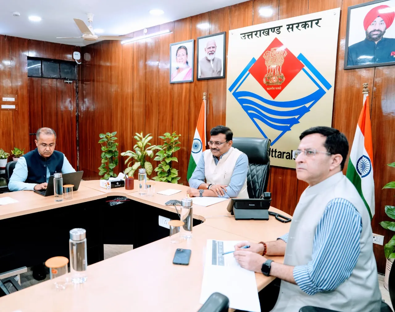 मुख्य सचिव ने की पुलिस विभाग के कार्यों की समीक्षा, साइबर पुलिसिंग, मानव तस्करी एवं डिजिटल इन्वेस्टीगेशन को मजबूत करने के निर्देश