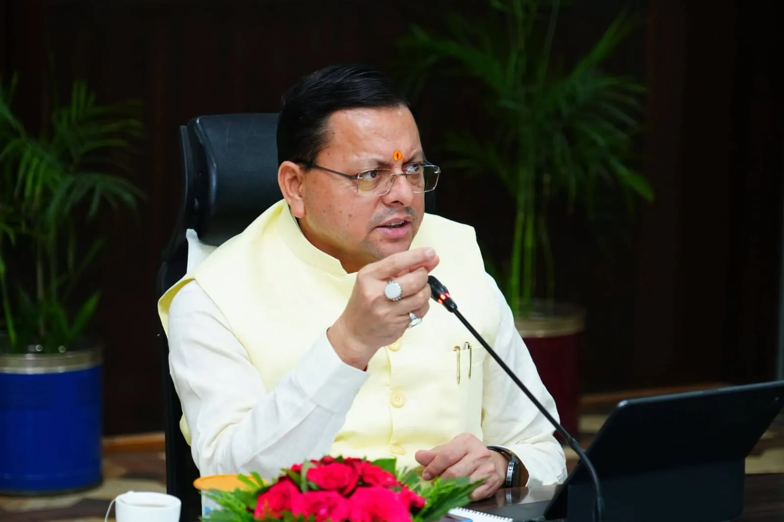 तमकनाला में बेली ब्रिज बहा, CM धामी ने संभाला मोर्चा; 24×7 निगरानी, राहत-बचाव और कनेक्टिविटी पर फोकस