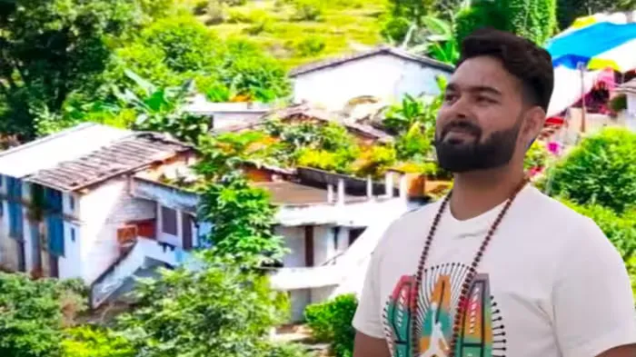 ऋषभ पंत के गांव में 20 साल बाद लौटीं मां, पुश्तैनी घर का शुरू हुआ पुनर्निर्माण; ग्रामीणों को रिवर्स पलायन की उम्मीद