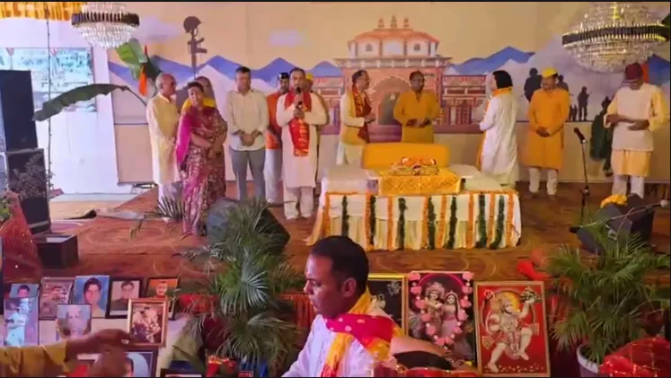 वीर शहीदों की स्मृति को समर्पित श्रीमद् भागवत कथा में पहुंचे महापौर सौरभ थपलियाल