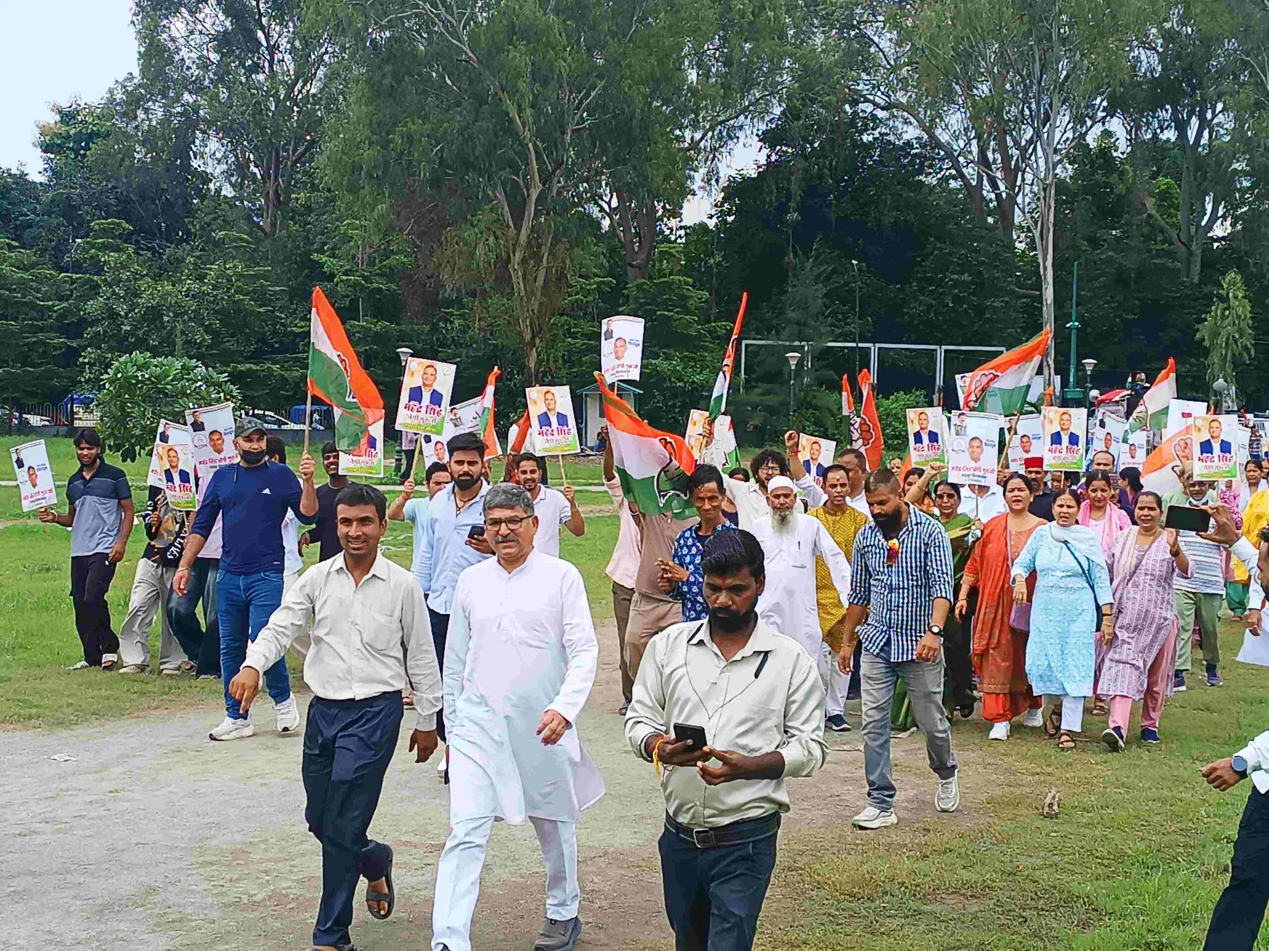 खड़गे के कथित अपमान के विरोध में कांग्रेस का सीएम आवास कूच, हाथीबड़कला में पुलिस ने रोका
