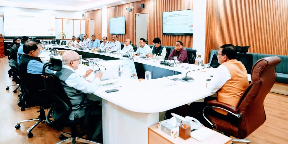 यूजेवीएनएल ने रचा इतिहास: ₹1,834 करोड़ का रिकॉर्ड राजस्व, ₹704 करोड़ का सर्वाधिक मुनाफा