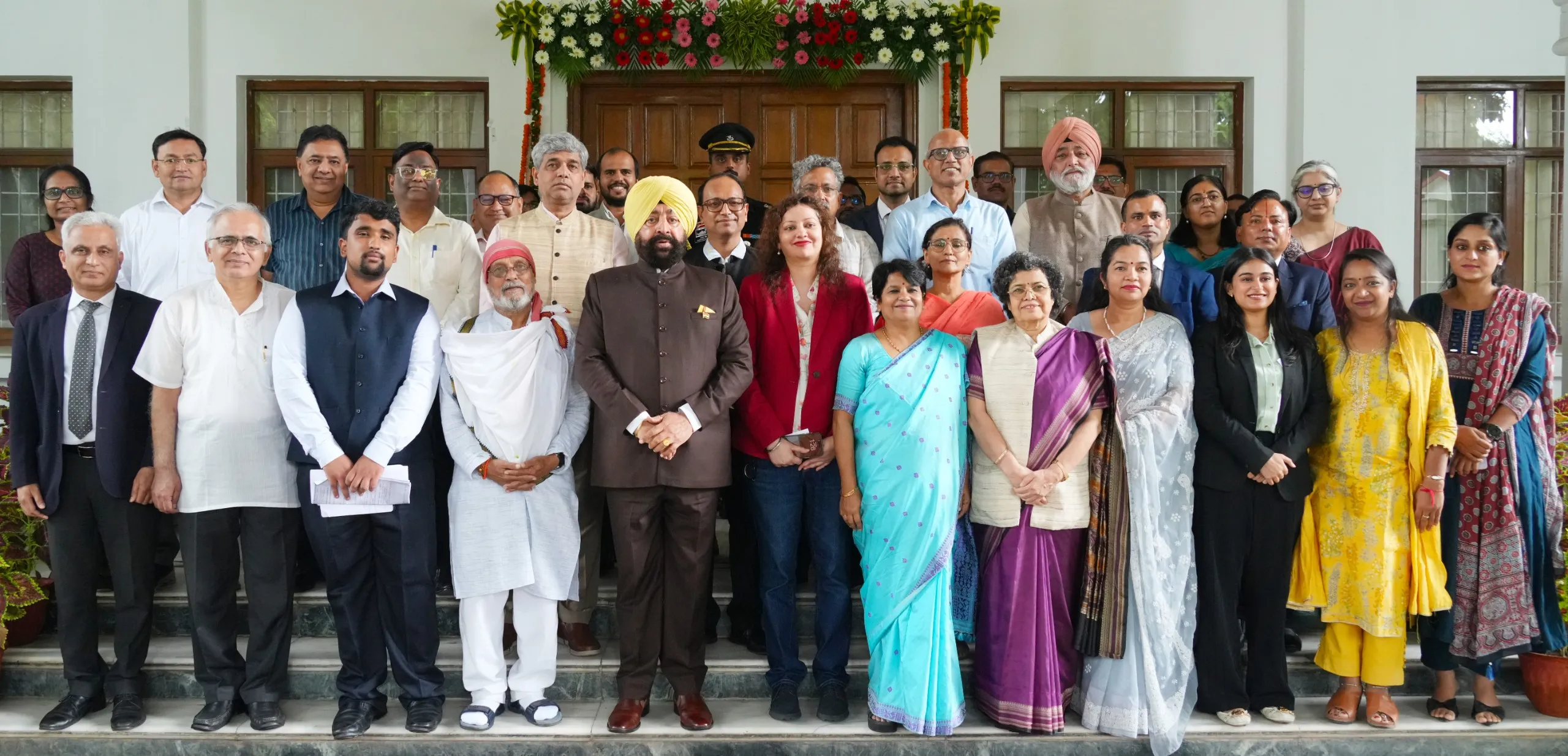लोक भवन में सतत हिमालयी भविष्य के लिए एआई और पर्यावरण के समन्वय पर मंथन