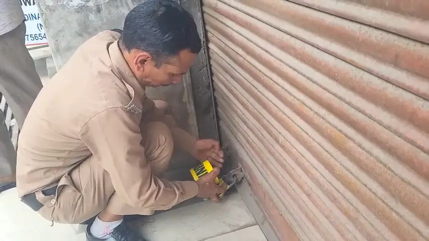 झोलाछाप डॉक्टरों के खिलाफ प्रशासन की बड़ी कार्रवाई, बनभूलपुरा में 7 क्लिनिक सील