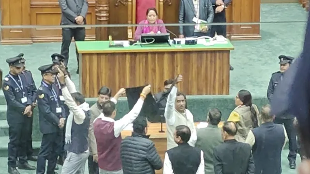गैरसैंण विधानसभा सत्र में हंगामा, अनुपूरक बजट समेत 10 विधेयक पारित