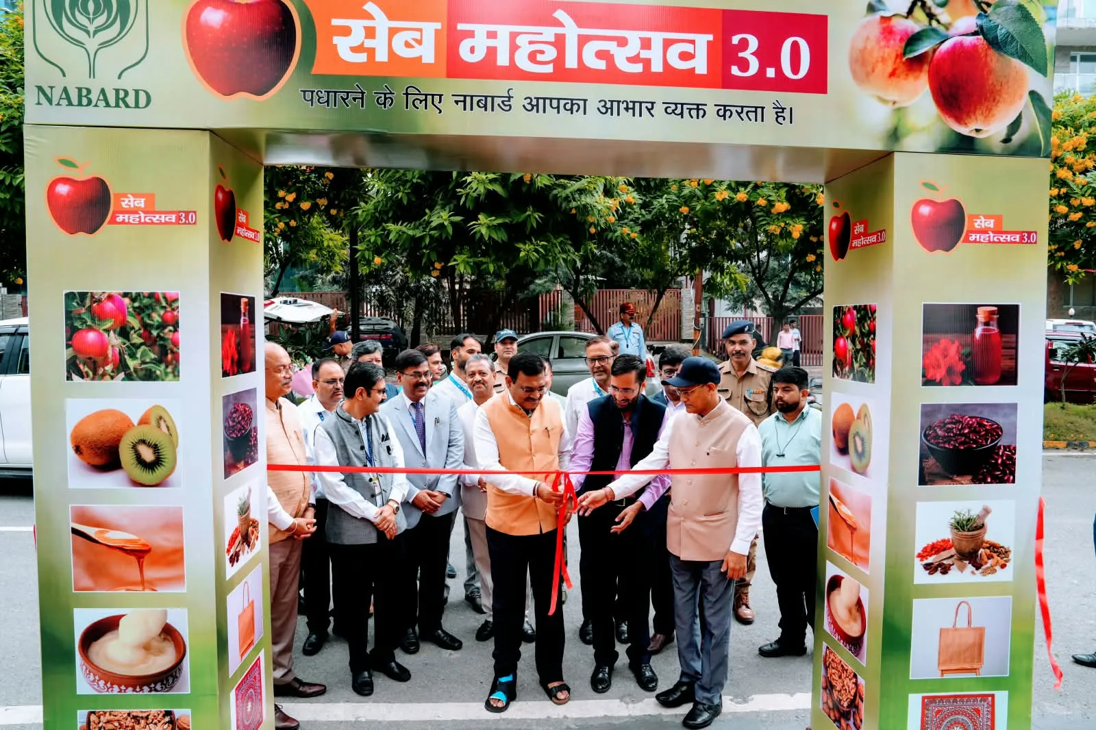 मुख्य सचिव ने किया नाबार्ड द्वारा आयोजित सेब महोत्सव 3.0 का शुभारम्भ