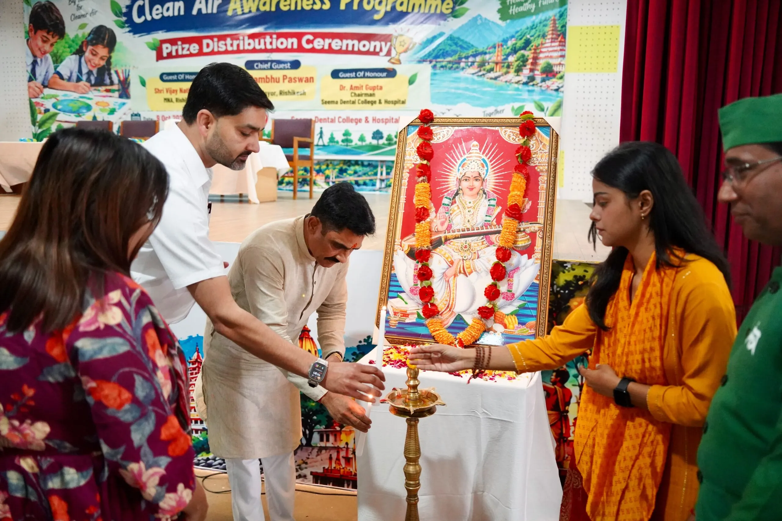 महापौर श्री शंभू पासवान ने विद्यार्थियों को किया सम्मानित; आईडीपीएल इंटर कॉलेज को ‘बेस्ट ग्रीन अवेयरनेस एक्टिविटी’ का पुरस्कार