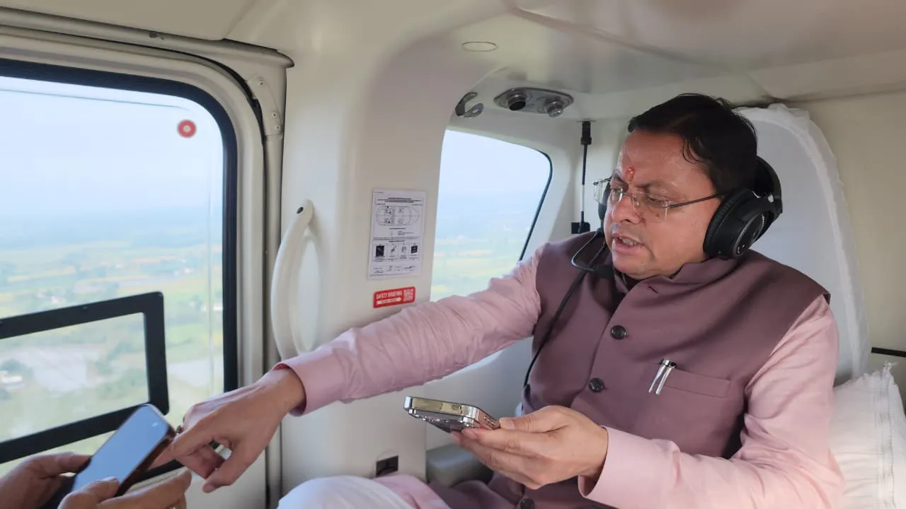 बाजपुर में भीषण ओलावृष्टि से फसलों को नुकसान, सूचना मिलते ही प्रभावित किसानों के बीच पहुंचे सीएम धामी