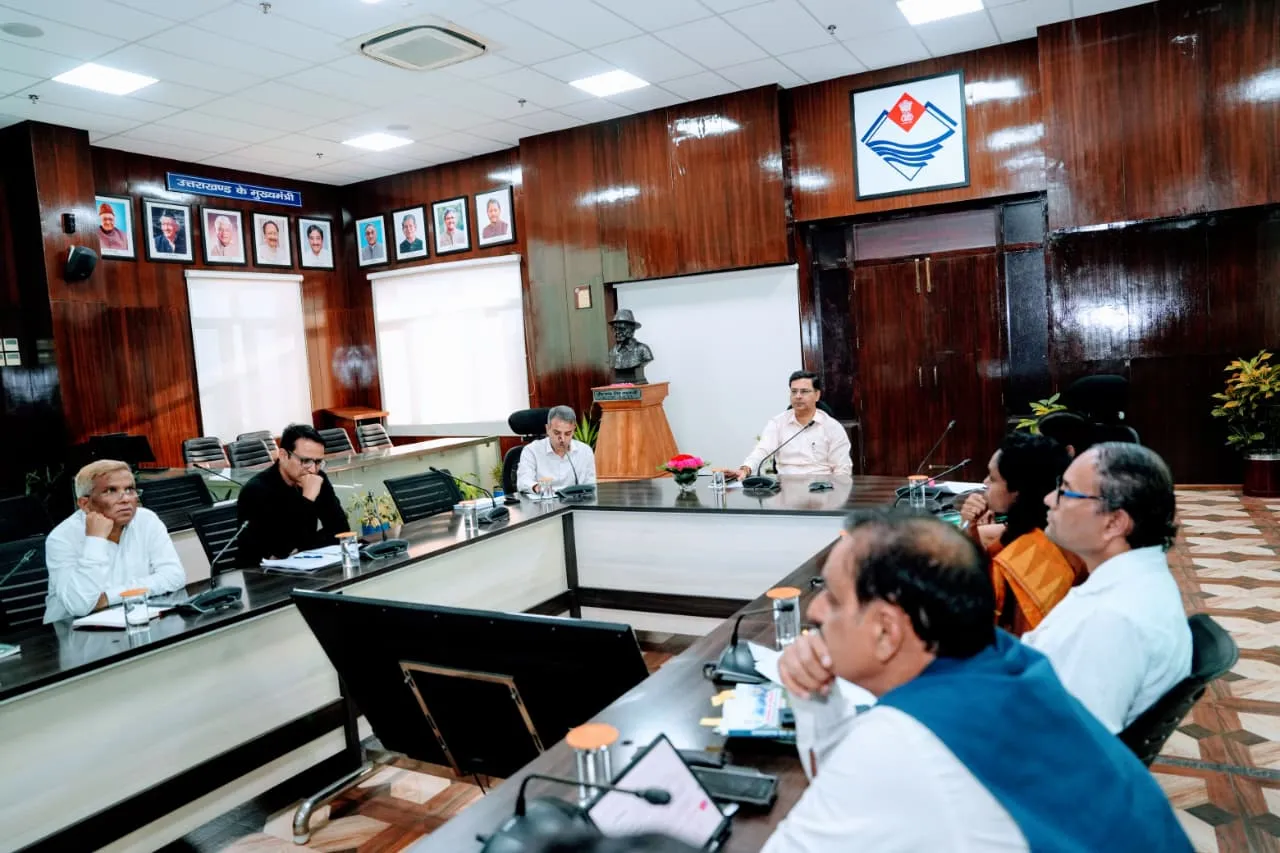 विकास परियोजनाओं की बाधाओं को दूर करने के लिए विभागीय समन्वय एवं समयबद्ध कार्यवाही पर जोर- सचिव लोनिवि