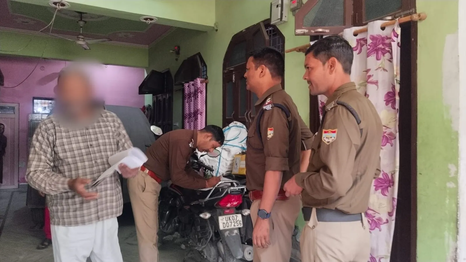 देहरादून में पुलिस का व्यापक सत्यापन अभियान, 1900 से अधिक किरायेदारों और बाहरी व्यक्तियों का सत्यापन