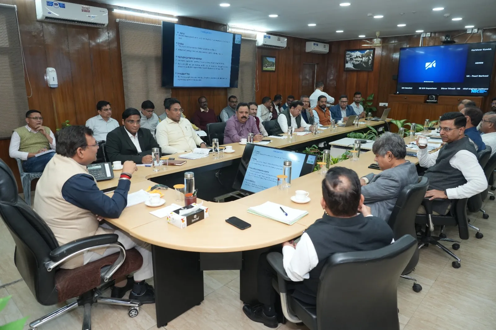 मुख्य सचिव की अध्यक्षता में व्यय वित्त समिति की बैठक आयोजित, पांच प्रस्तावों को मिली मंजूरी