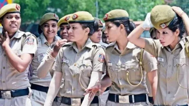 मुख्यमंत्री पुष्कर सिंह धामी ने जनपदीय पुलिस में महिला आरक्षियों के पद बढ़ाकर 2000 किए जाने के प्रस्ताव को दी मंजूरी